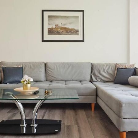 Big Apartment Next To Gordon Beach Plus Free Parking Tel Aviv Eksteriør billede