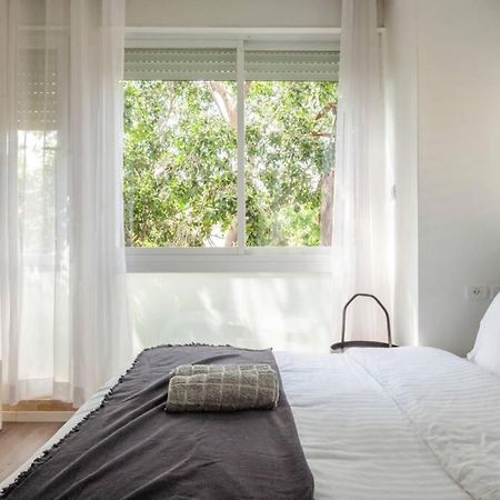 Big Apartment Next To Gordon Beach Plus Free Parking Tel Aviv Eksteriør billede